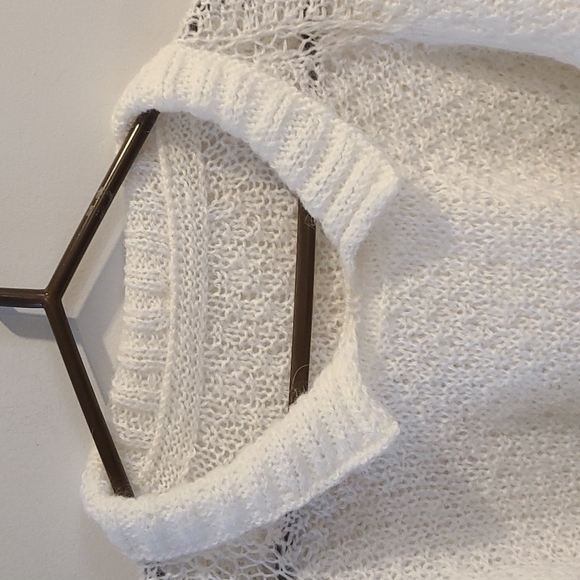 Hand knit off white sweater - Picture 3 of 6